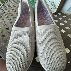 Skechers Archfit walking shoes, women’s 8